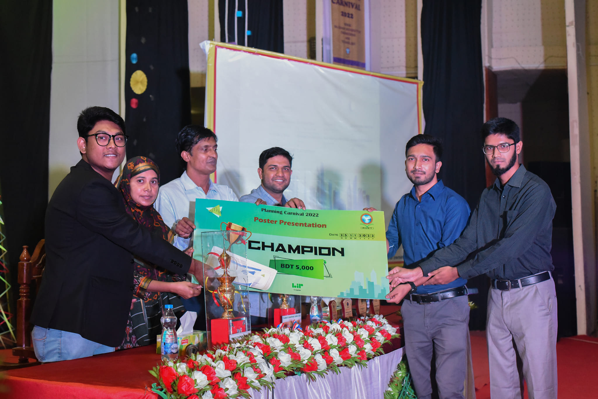 Receiving prize at Planning Carnival 2022